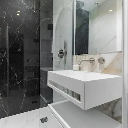 Apartment Chic In 8th - Near Champs-elysee